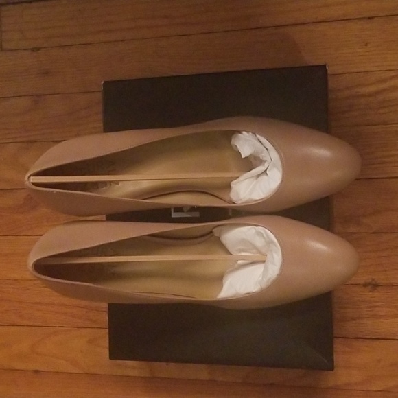 Naturalizer Shoes - Picture 4 of 5